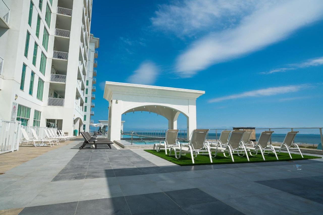 Sea It All Infinity Pool Ocean Views Steps From The Beach - A Perfect Romantic Getaway Lejlighed Galveston Eksteriør billede